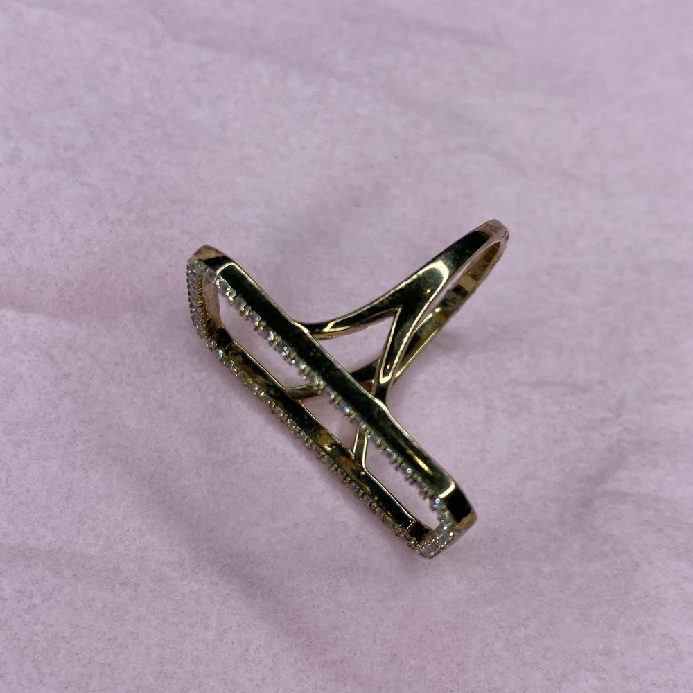 Gold studded rectangular ring - Picture 3 of 4